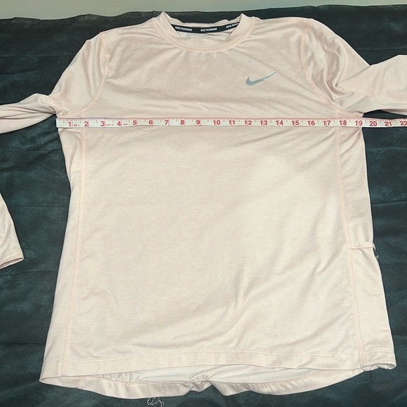 🔥Nike running Long Sleeve Athletic Tee🔥 - Picture 7 of 7